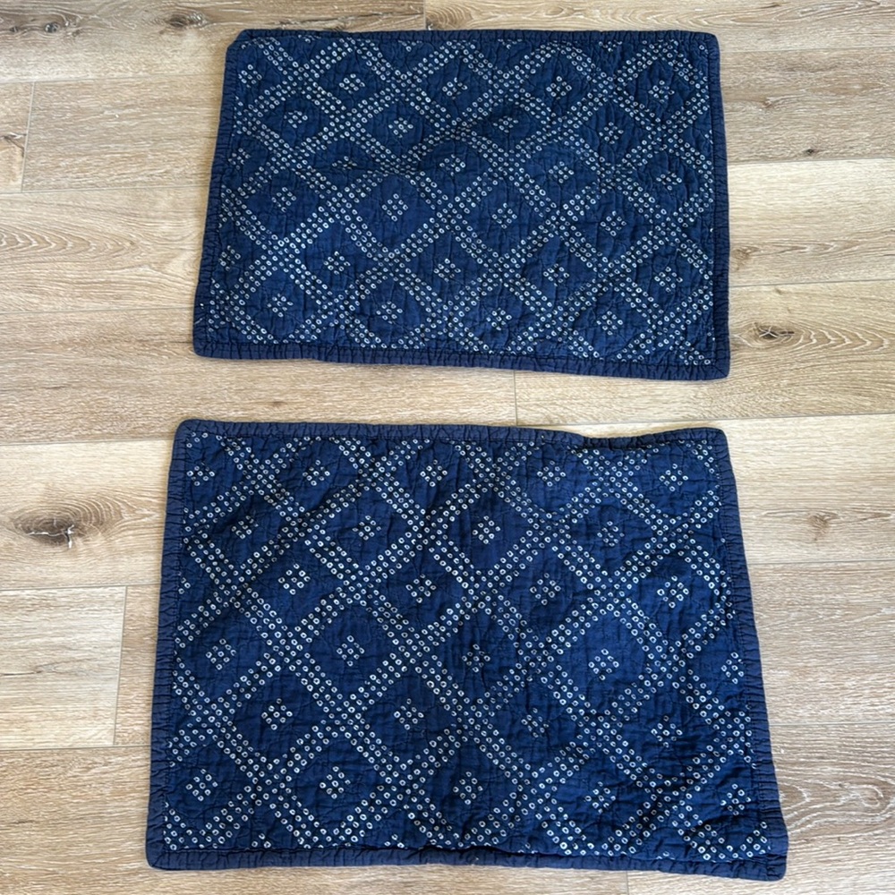 Set of 2 Standard Quilted Pillow Shams